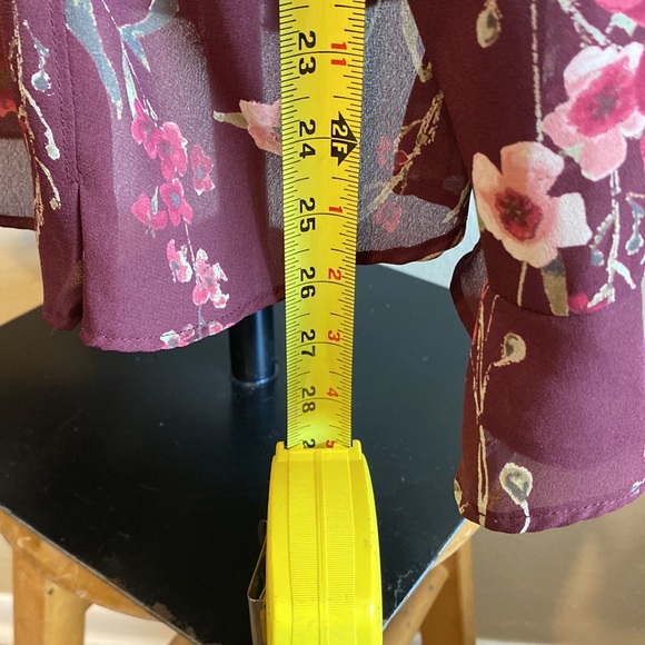 Beautiful Floral Venezia Bottom Pleated Blouse - Picture 10 of 10